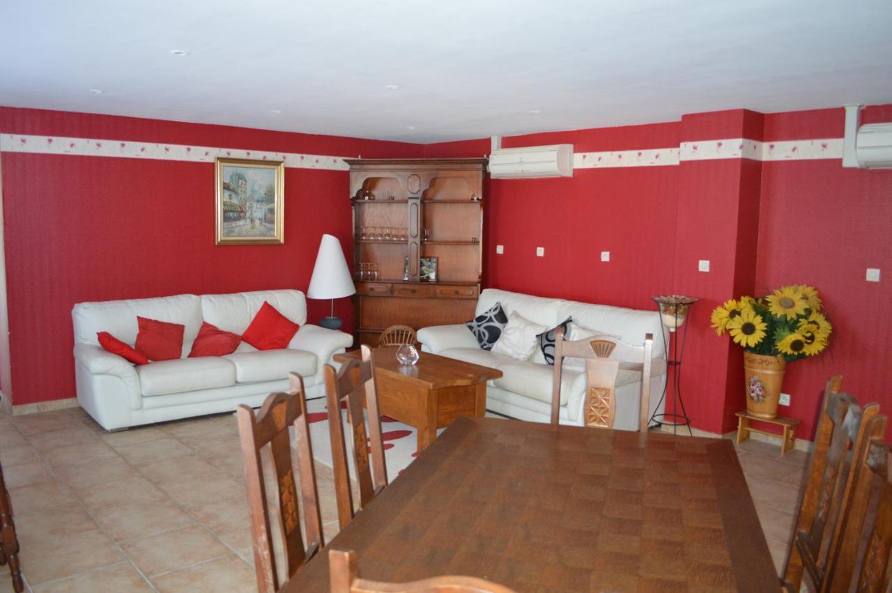Les Gites De La Chapiniere Châteauvieux Exteriör bild