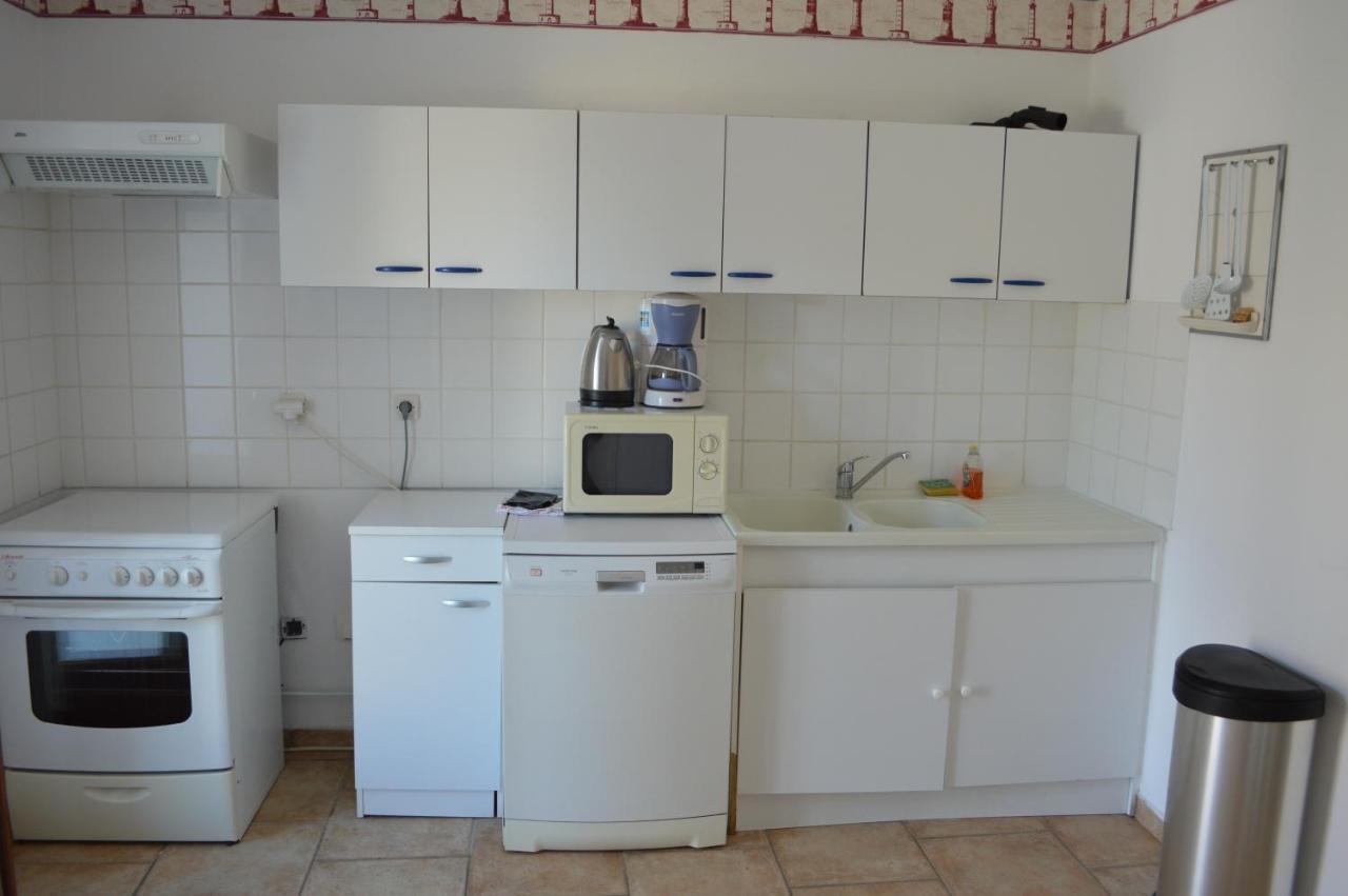 Les Gites De La Chapiniere Châteauvieux Exteriör bild